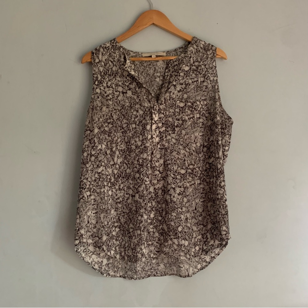 ✨ 2 for 15 ✨ Reitmans Snakeskin Neutral Sleeveless Blouse